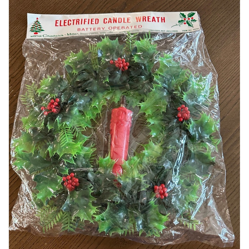 Vtg NOS Chadwick-Miller Electrified Candle Wreath Battery Operated Holly 12''